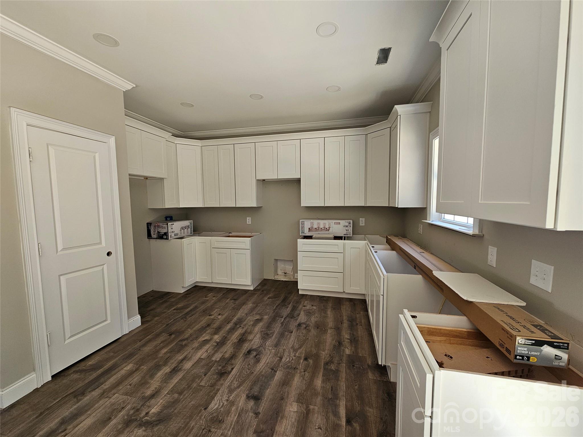 2566 Heather Lane — Lancaster
