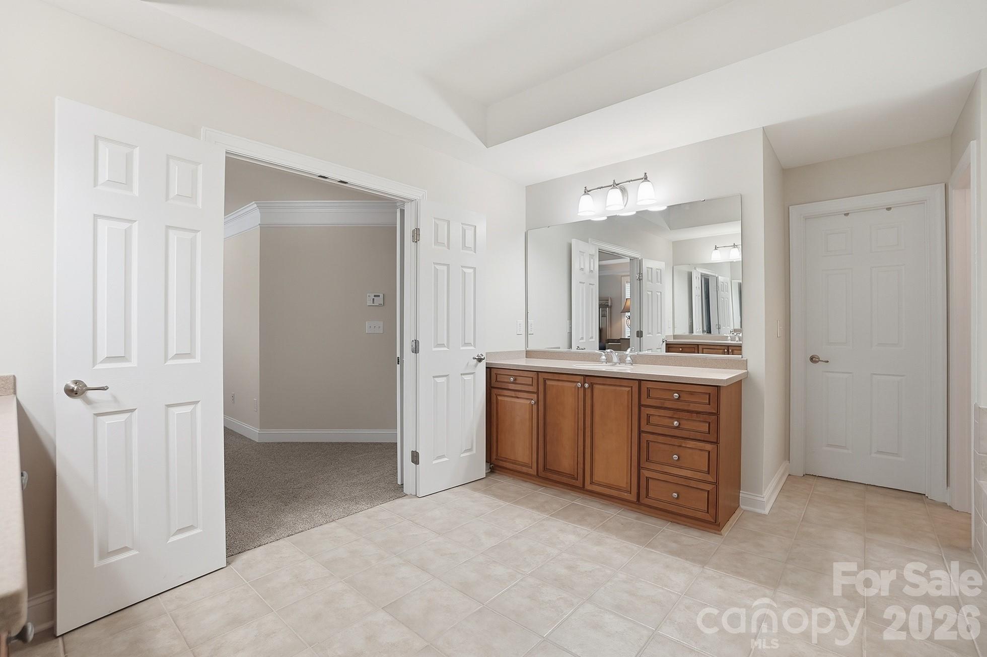 807 Crown Vista Court — Wesley Chapel