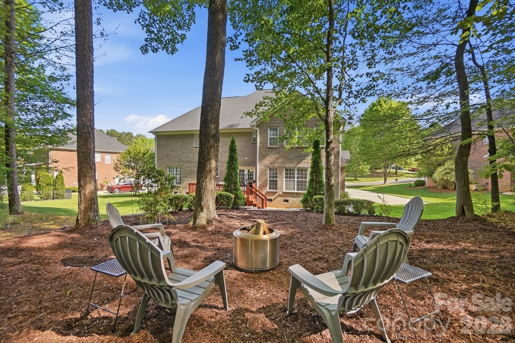 807 Crown Vista Court — Wesley Chapel