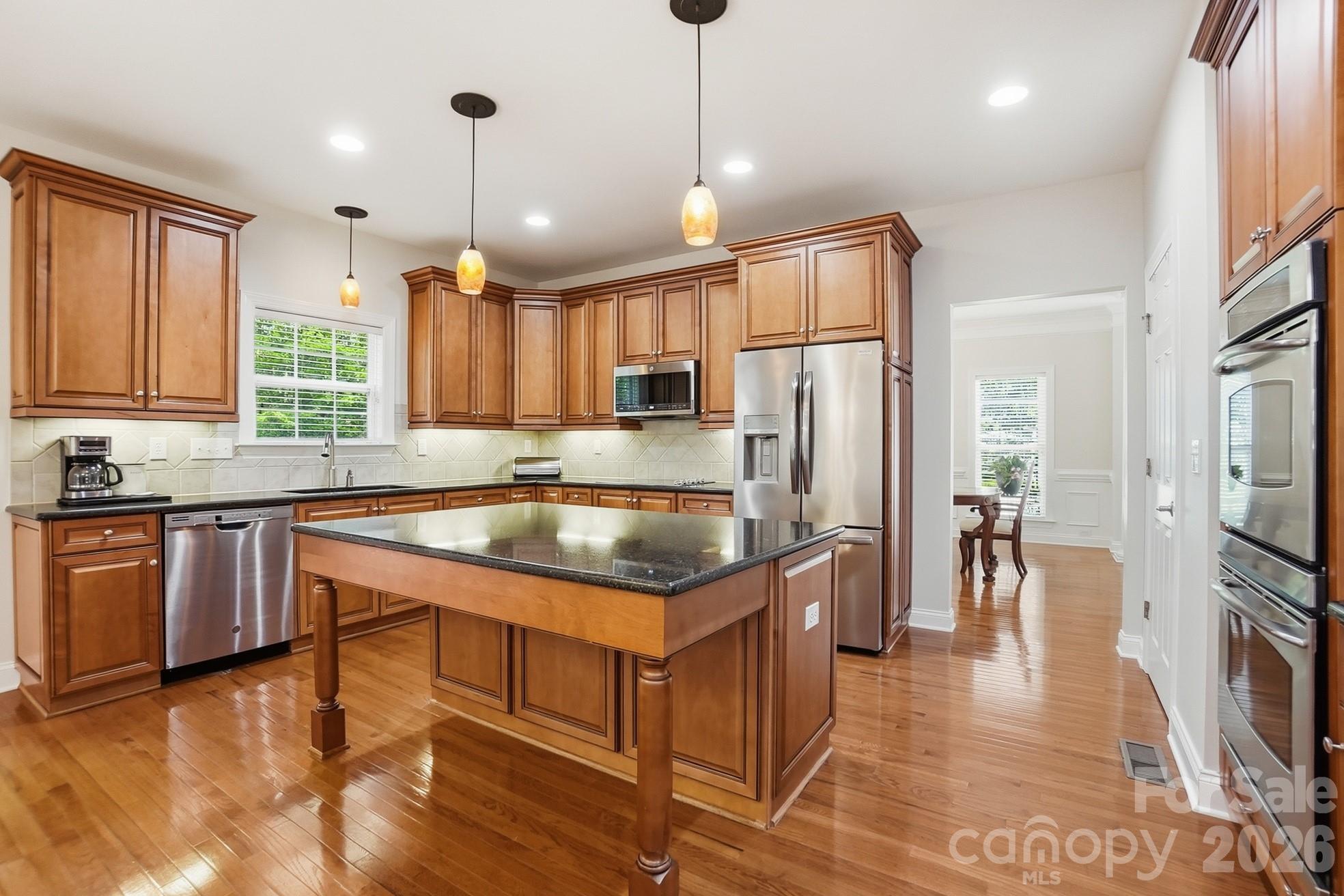 807 Crown Vista Court — Wesley Chapel