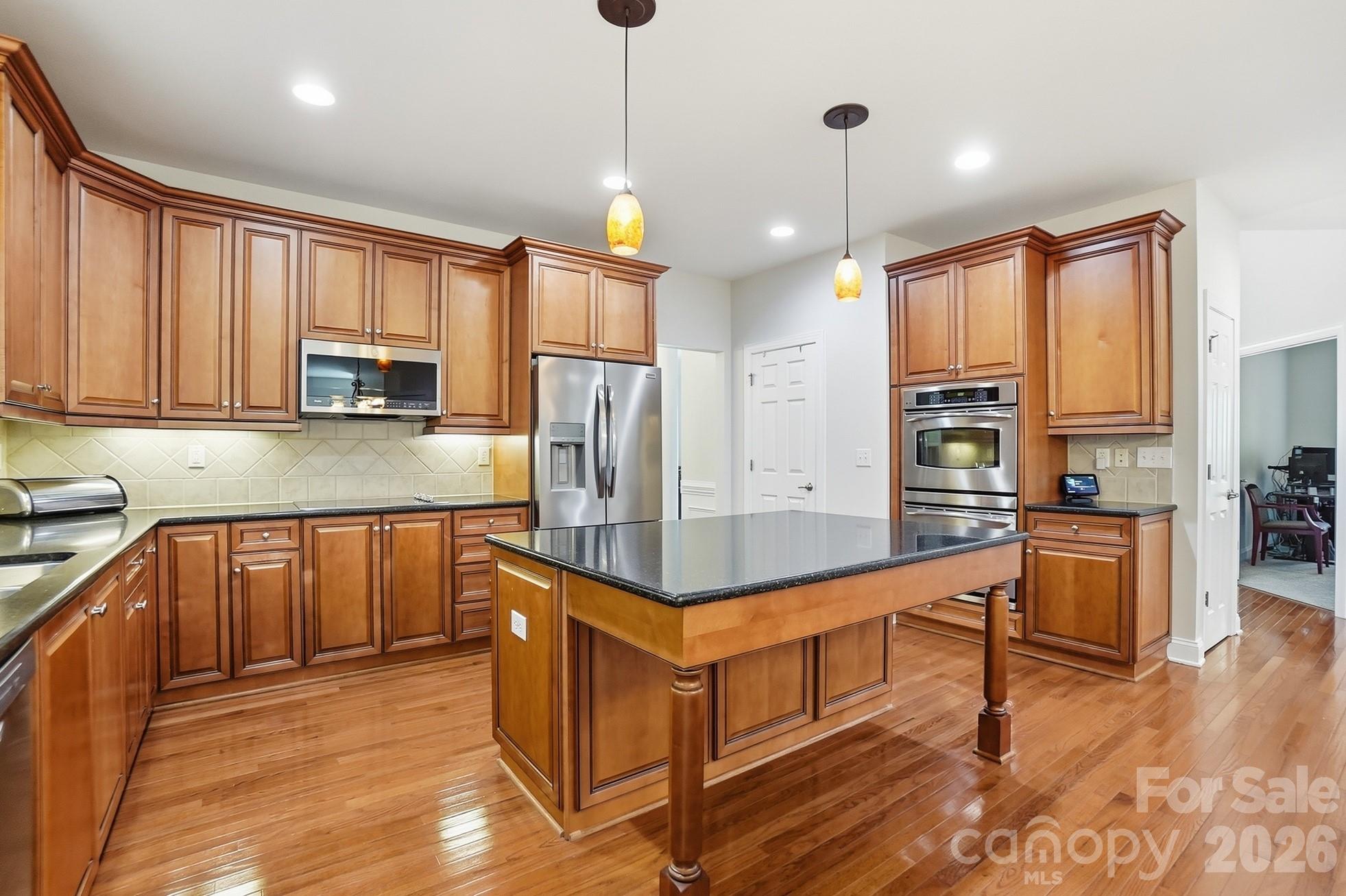 807 Crown Vista Court — Wesley Chapel