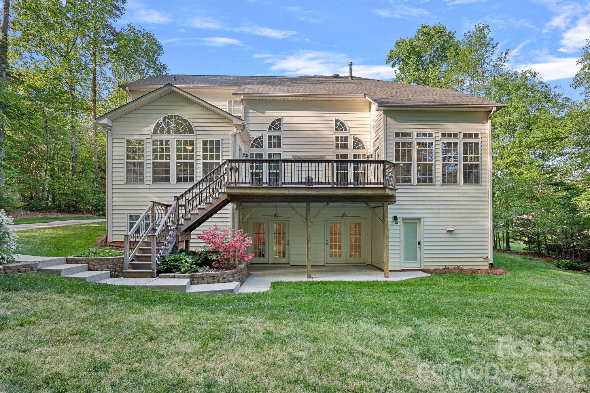 6111 Savannah Grace Lane — Huntersville