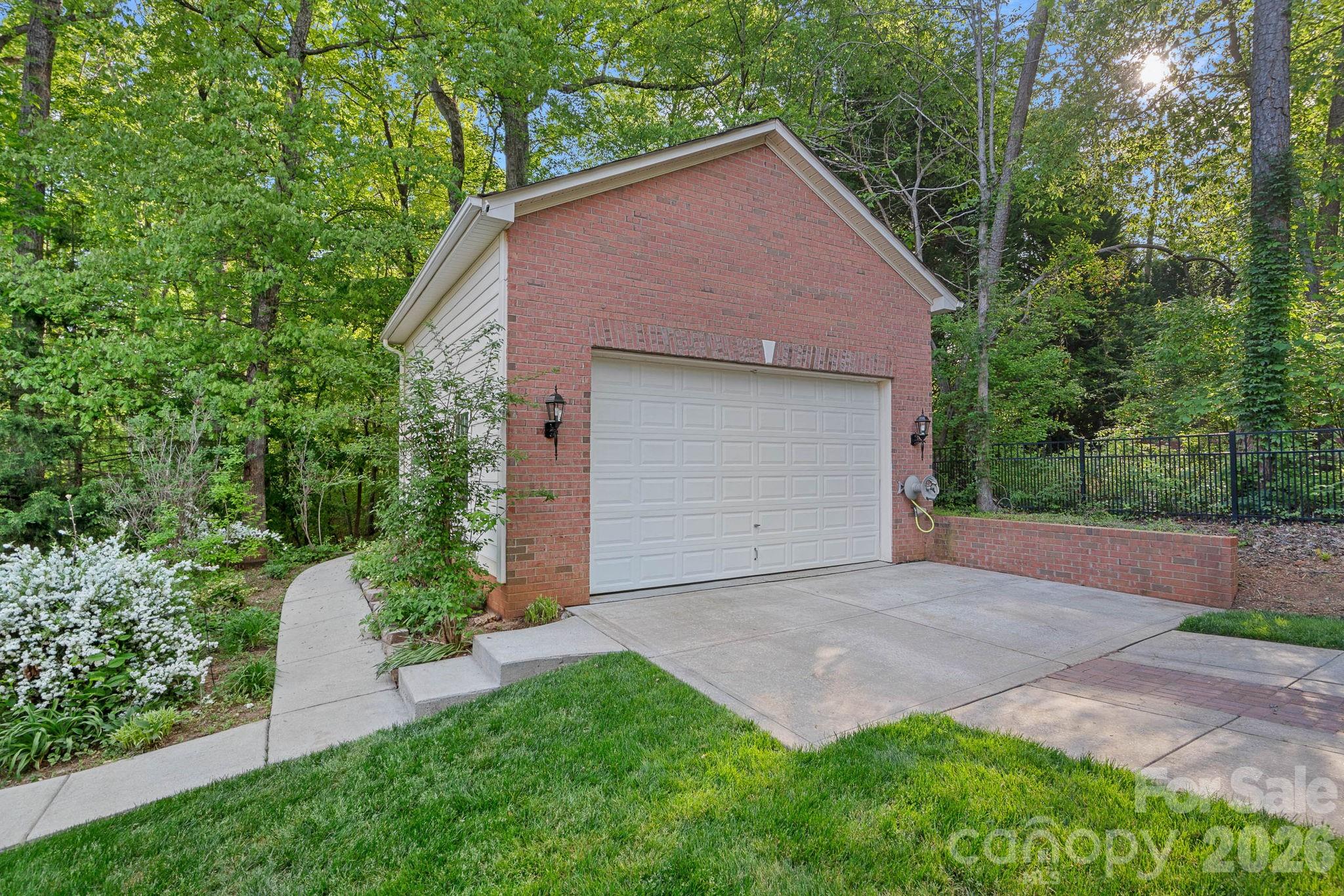 6111 Savannah Grace Lane — Huntersville