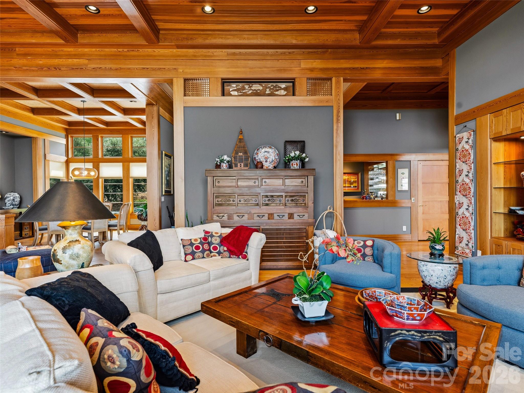 1000 McFarlane Way — Hendersonville