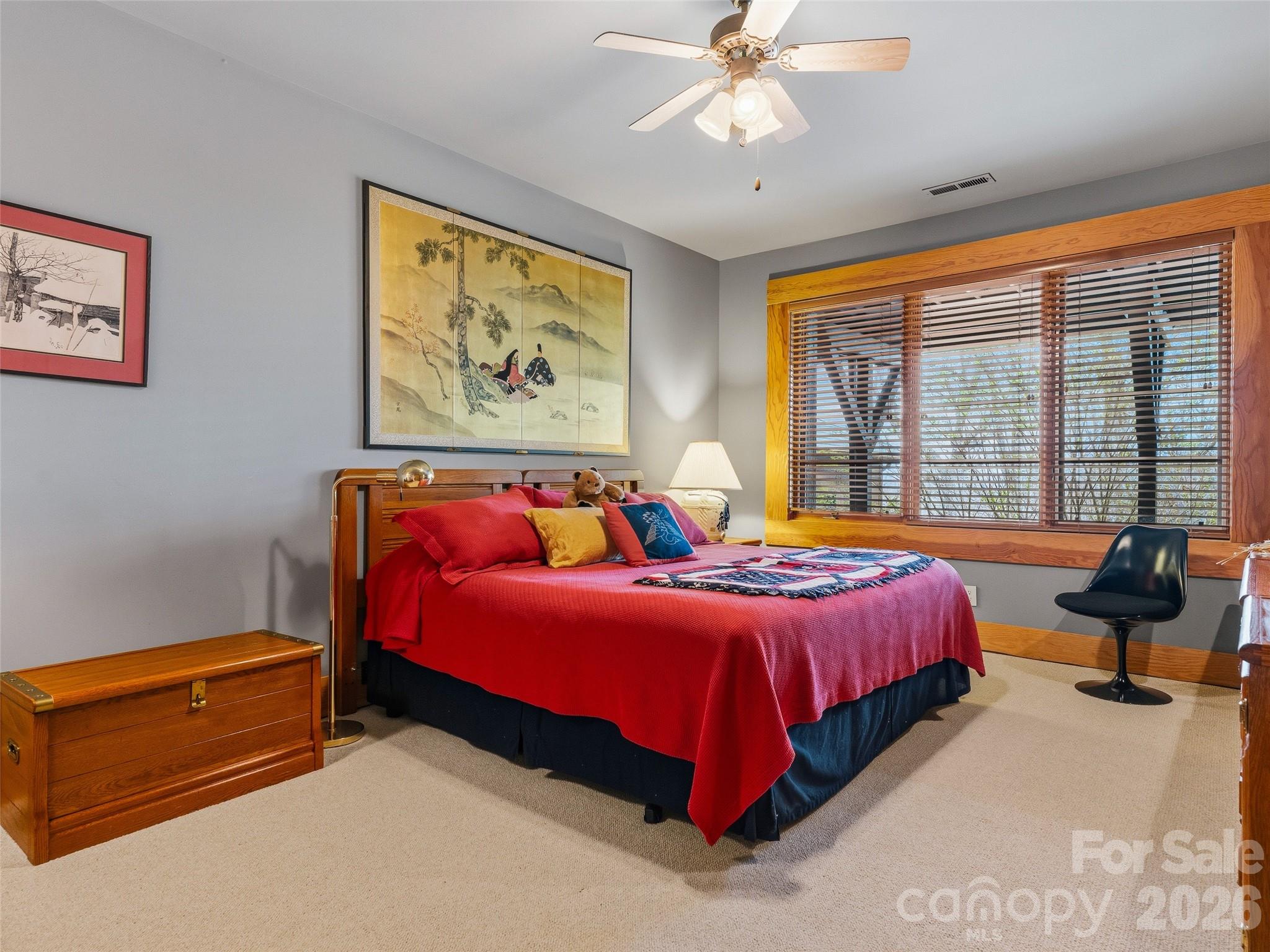 1000 McFarlane Way — Hendersonville