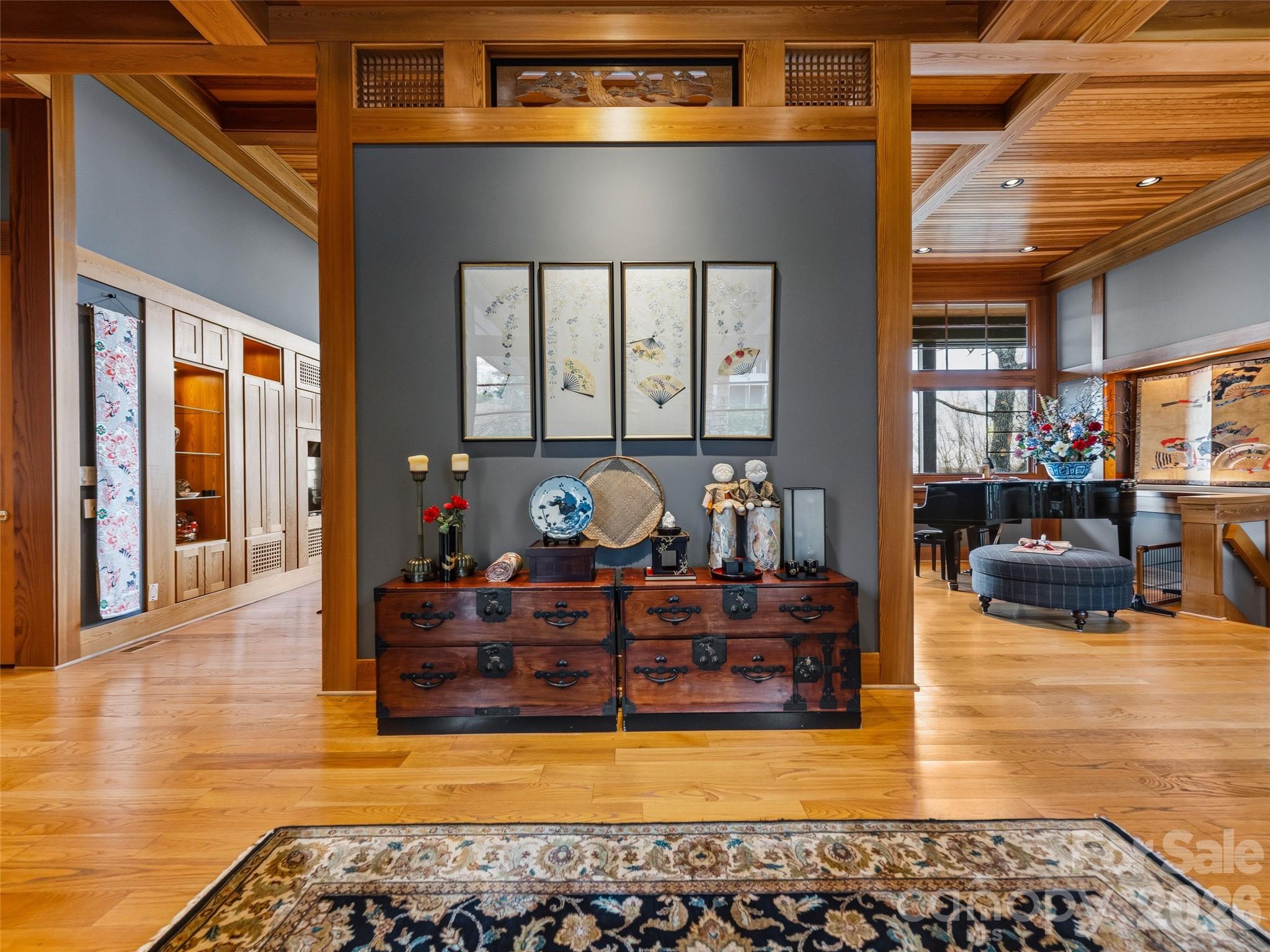 1000 McFarlane Way — Hendersonville