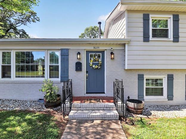 3025 Dunaire Drive — Charlotte