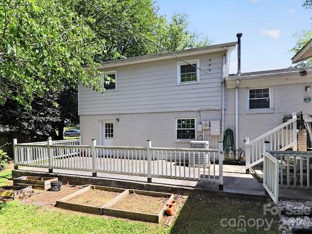 3025 Dunaire Drive — Charlotte