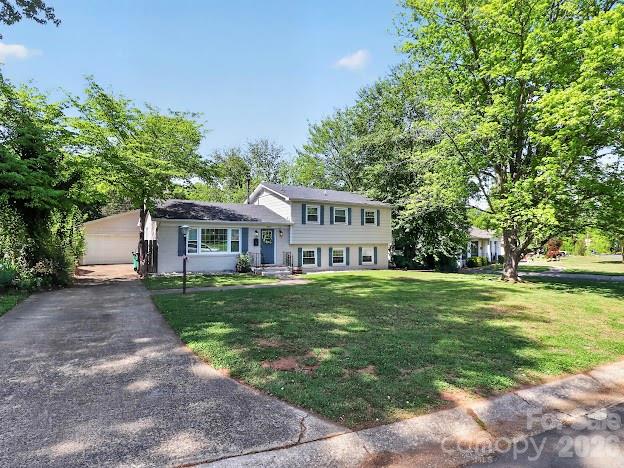 3025 Dunaire Drive — Charlotte