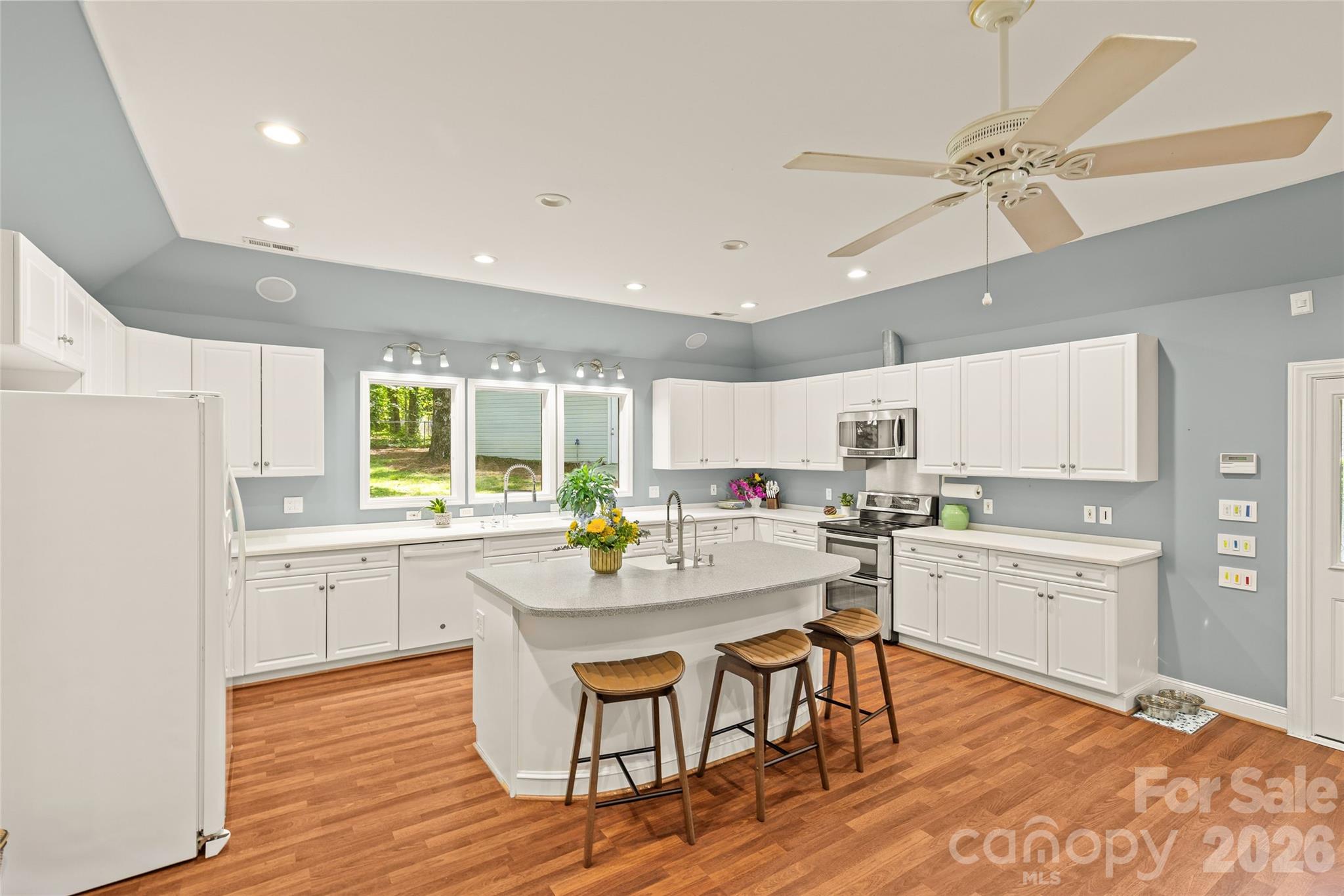 7108 Preston Court — Charlotte