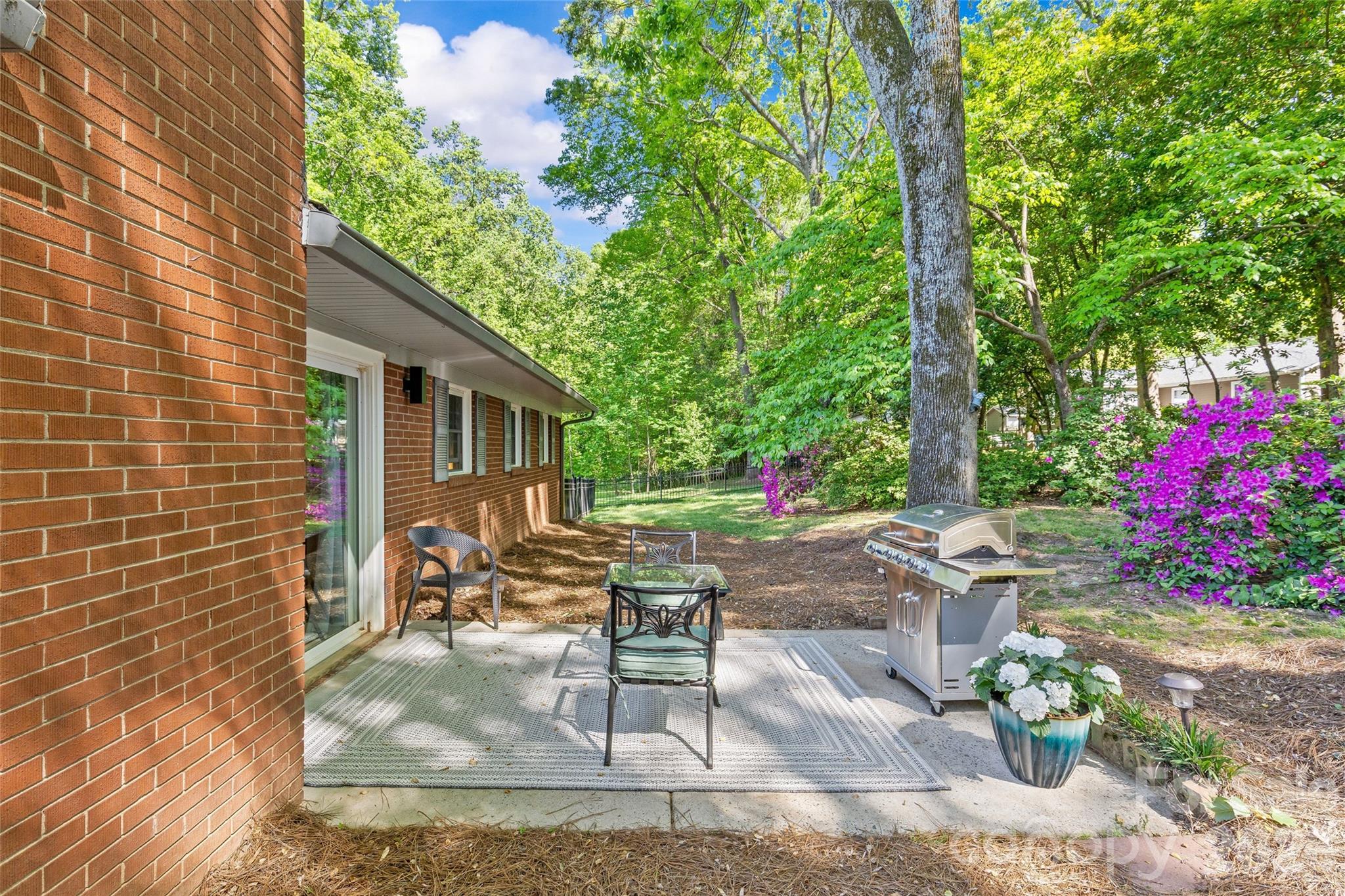 7108 Preston Court — Charlotte