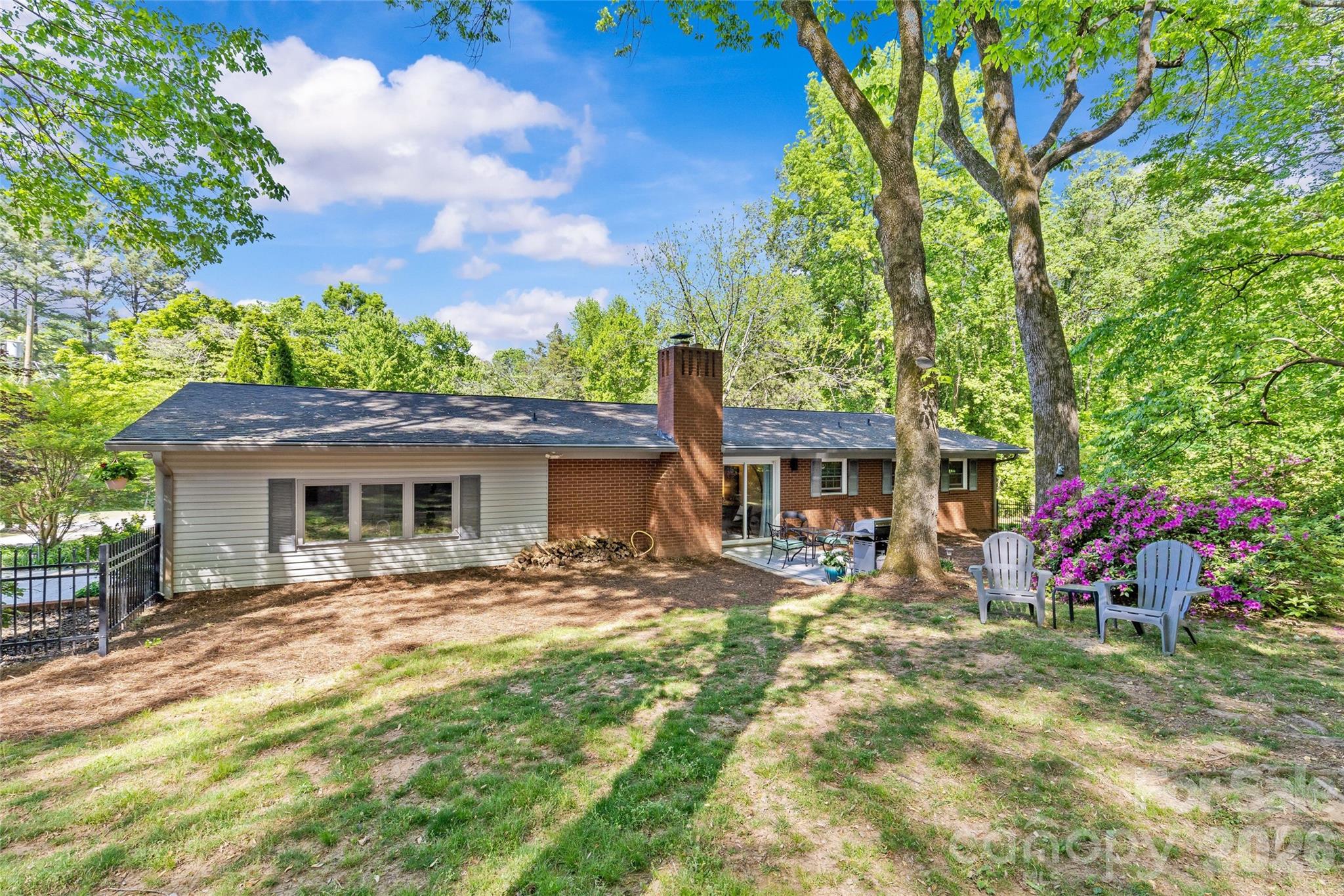 7108 Preston Court — Charlotte