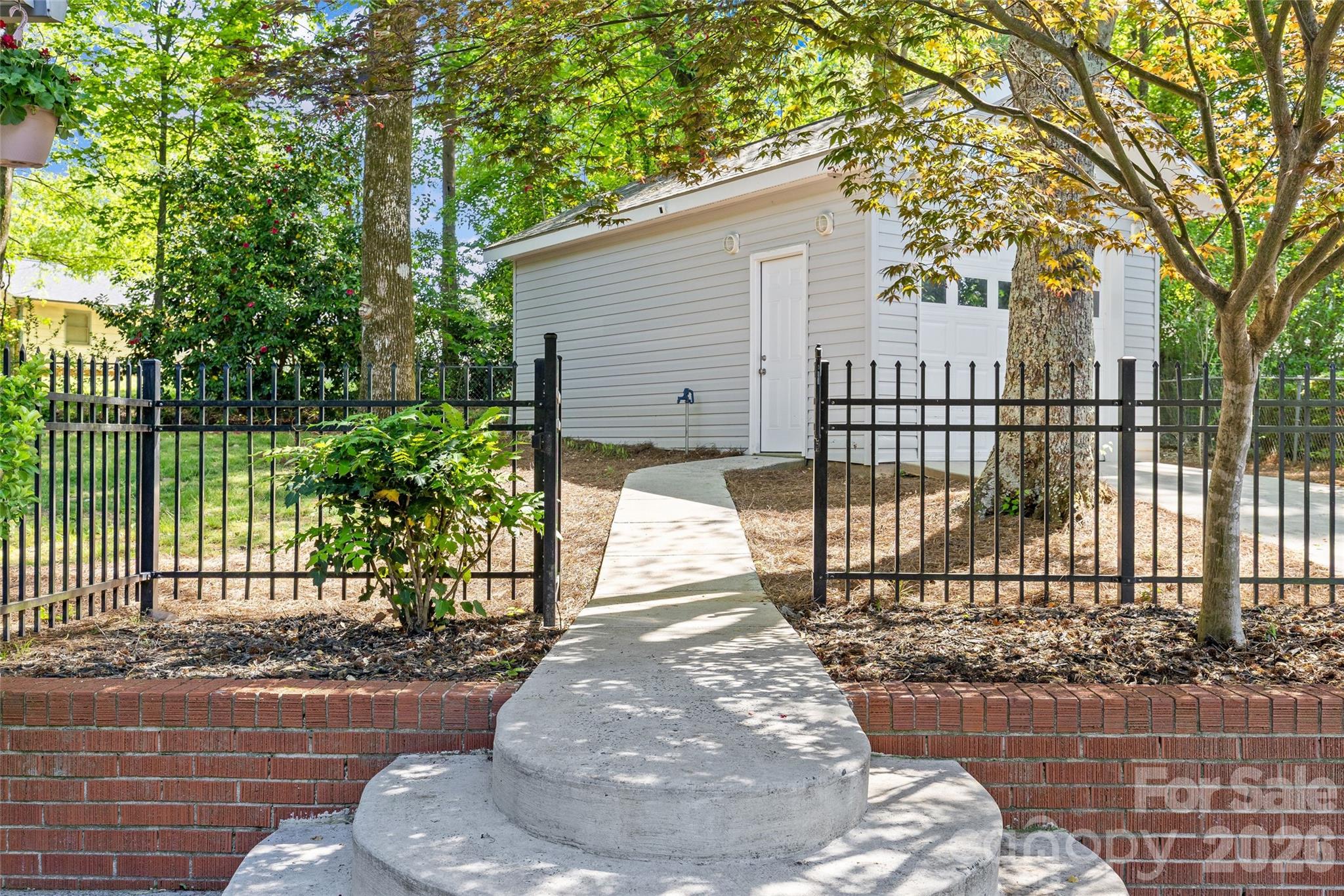 7108 Preston Court — Charlotte