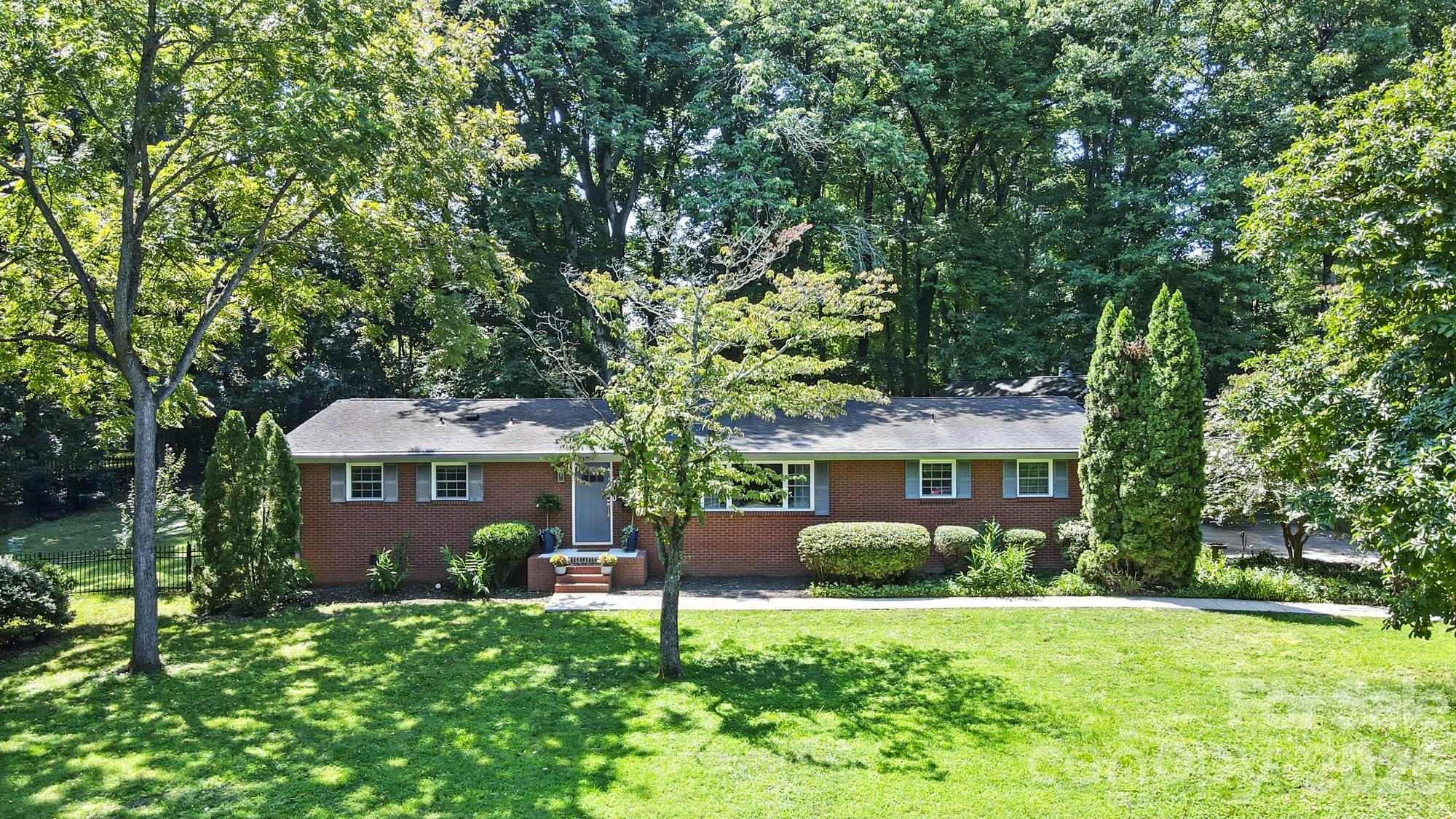 7108 Preston Court — Charlotte