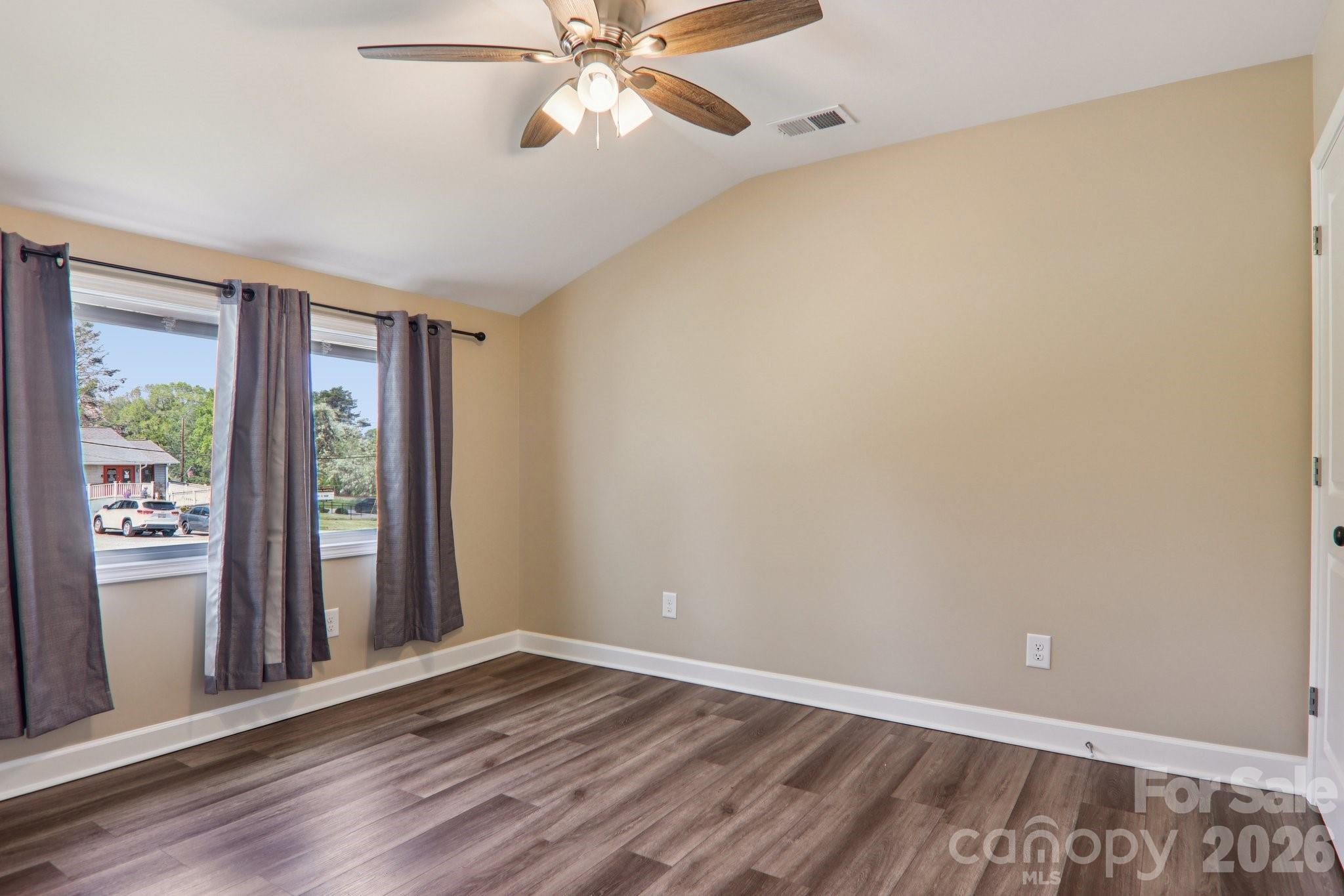 111 W Crawford Street — Landrum
