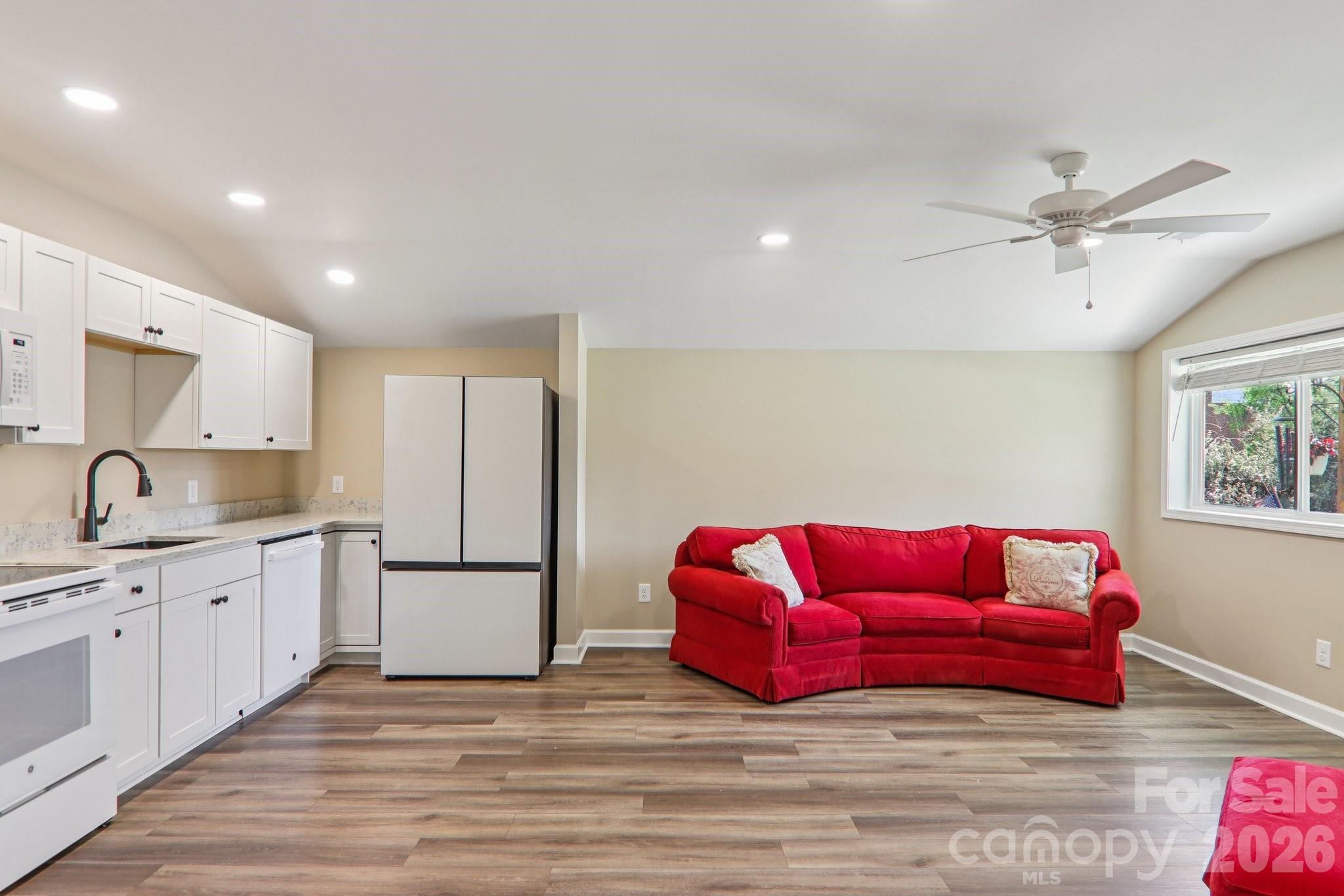 111 W Crawford Street — Landrum