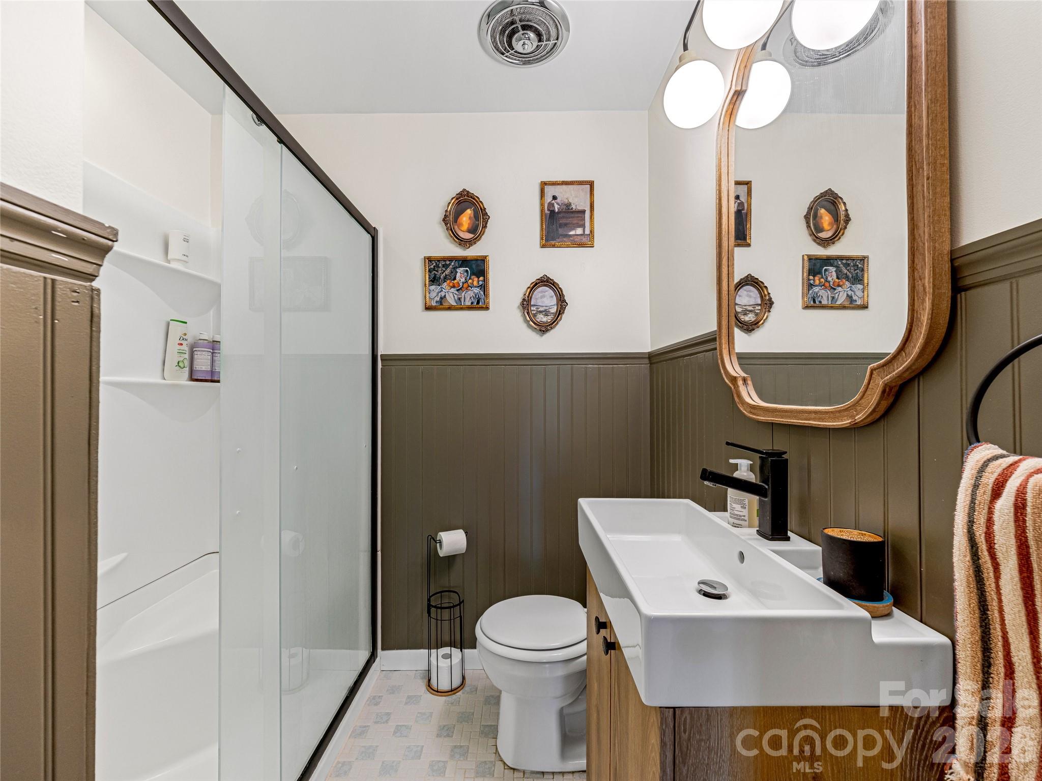 44 Broadview Avenue — Asheville