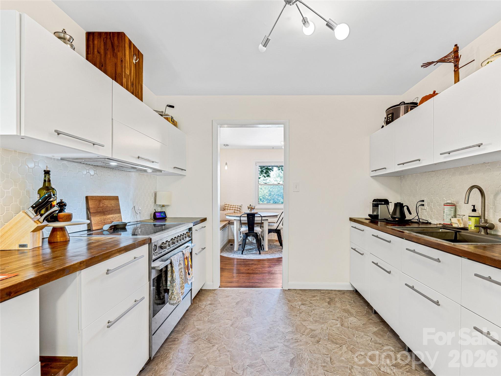 44 Broadview Avenue — Asheville