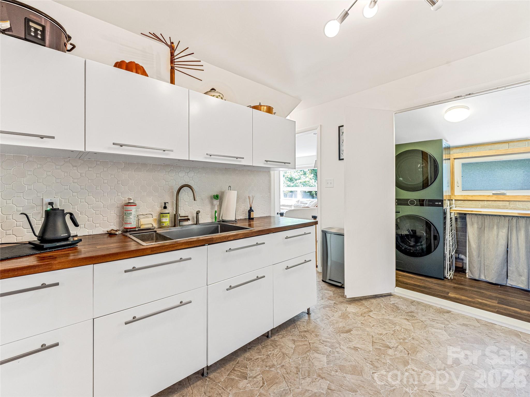 44 Broadview Avenue — Asheville