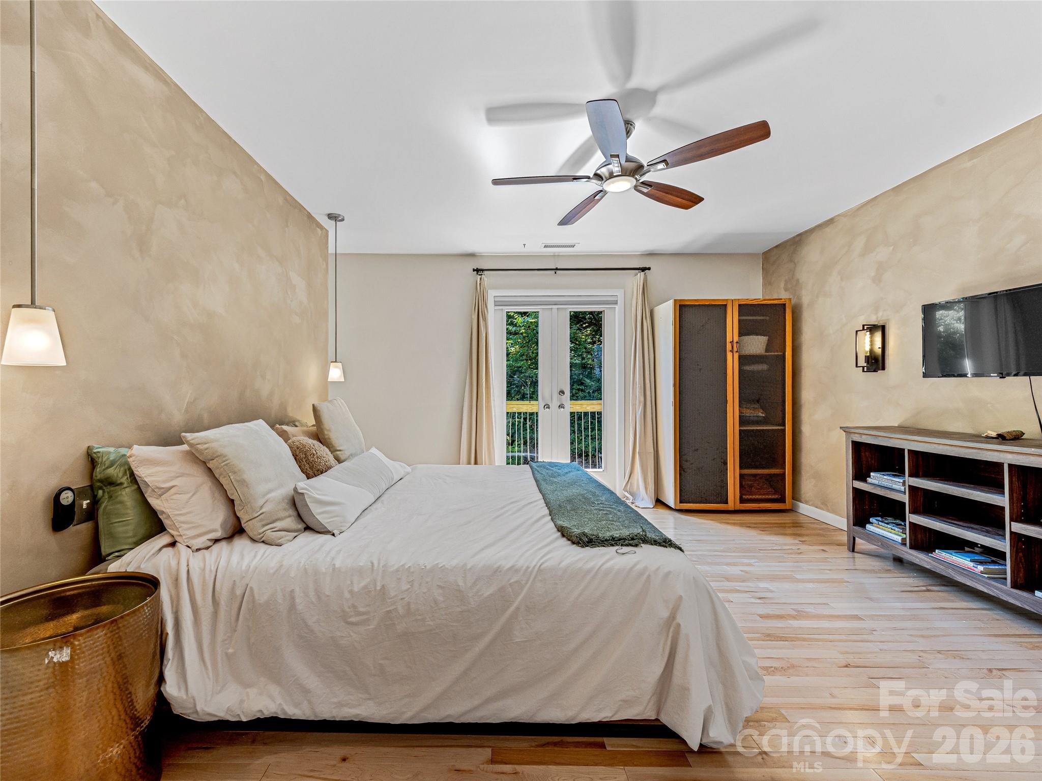 44 Broadview Avenue — Asheville