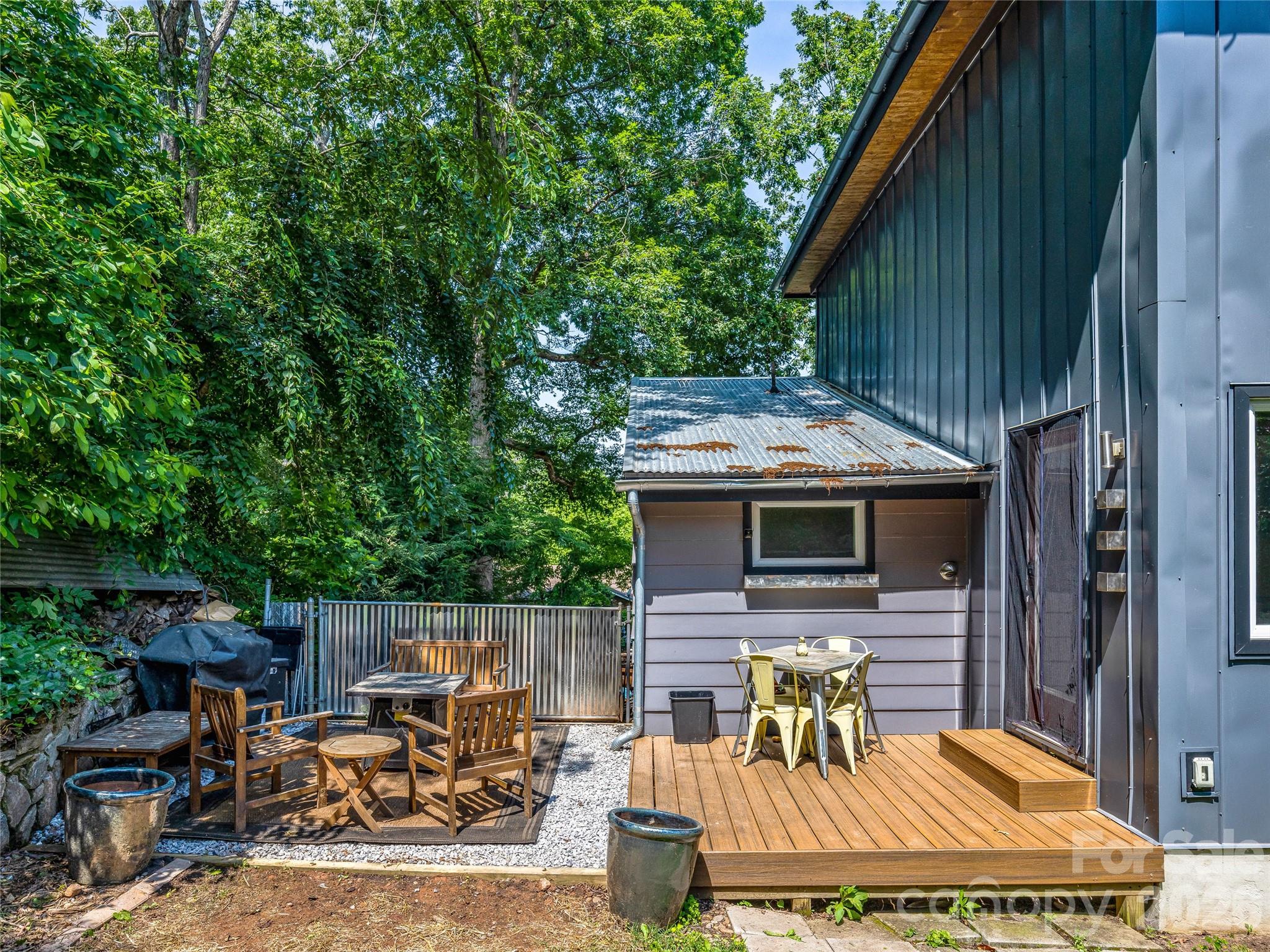 44 Broadview Avenue — Asheville
