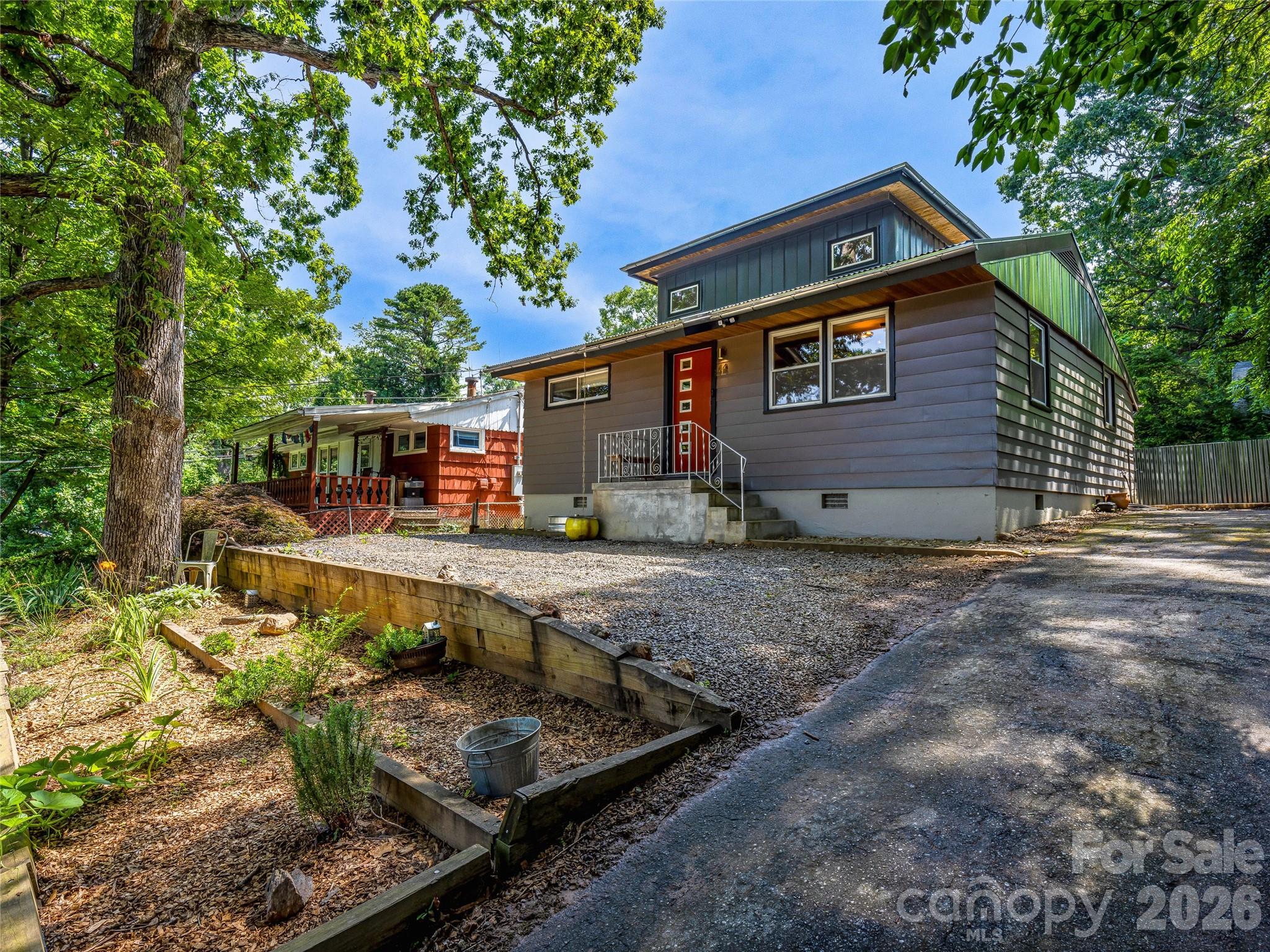 44 Broadview Avenue — Asheville