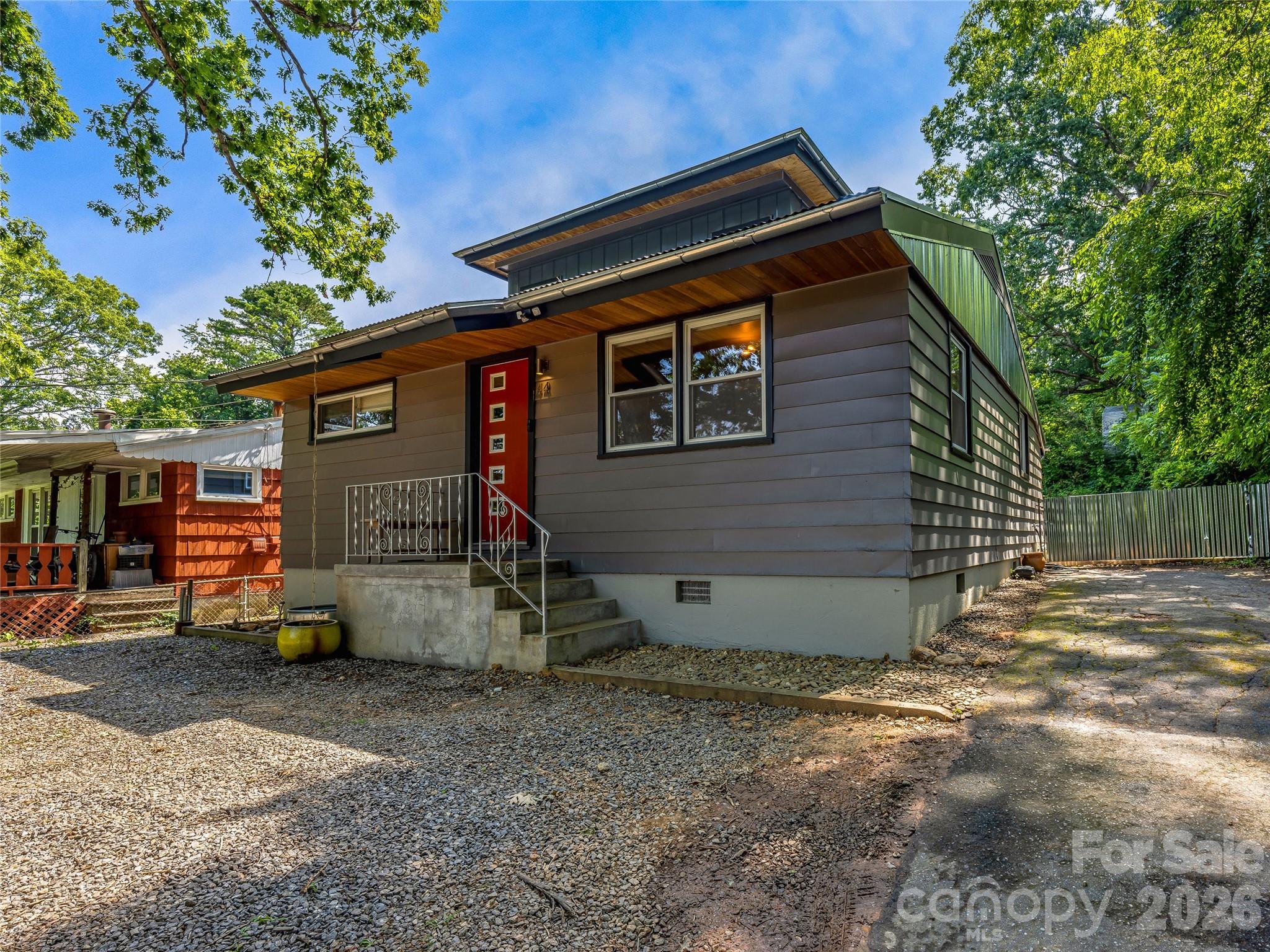44 Broadview Avenue — Asheville