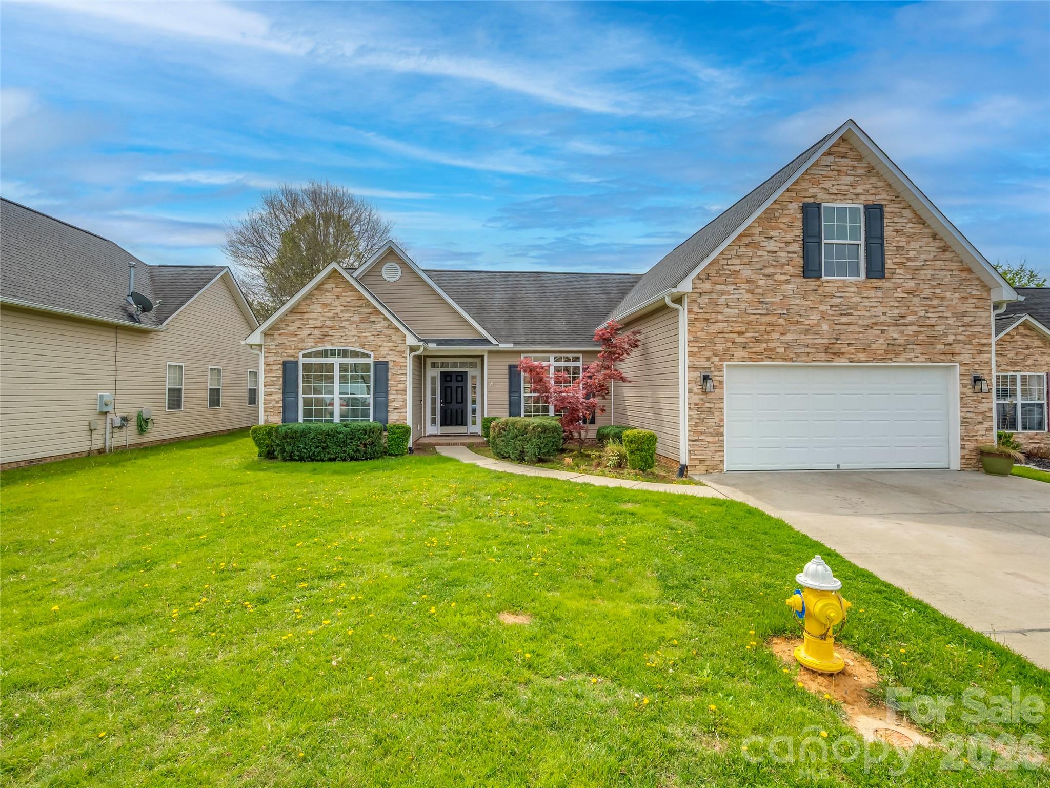 33 W Hiawassee Road — Fletcher