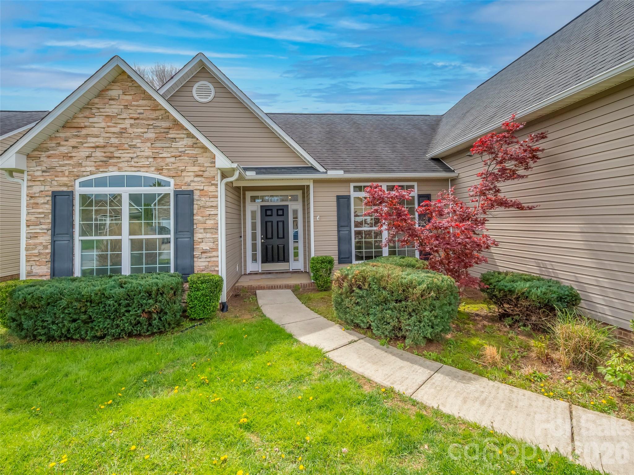 33 W Hiawassee Road — Fletcher