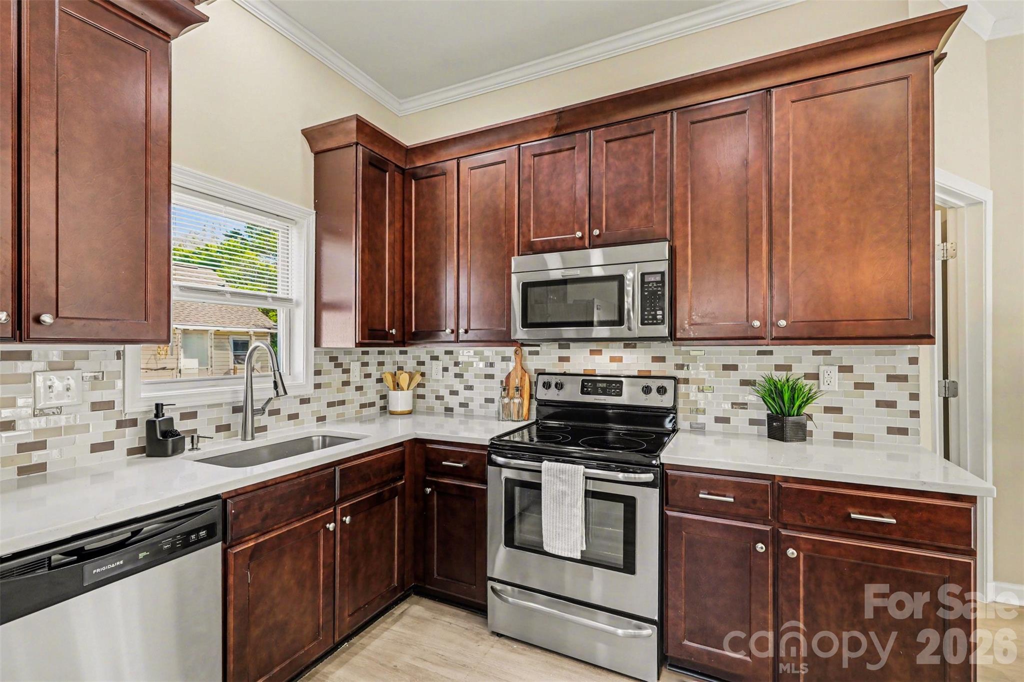 118 Glen Rae Street SW — Concord
