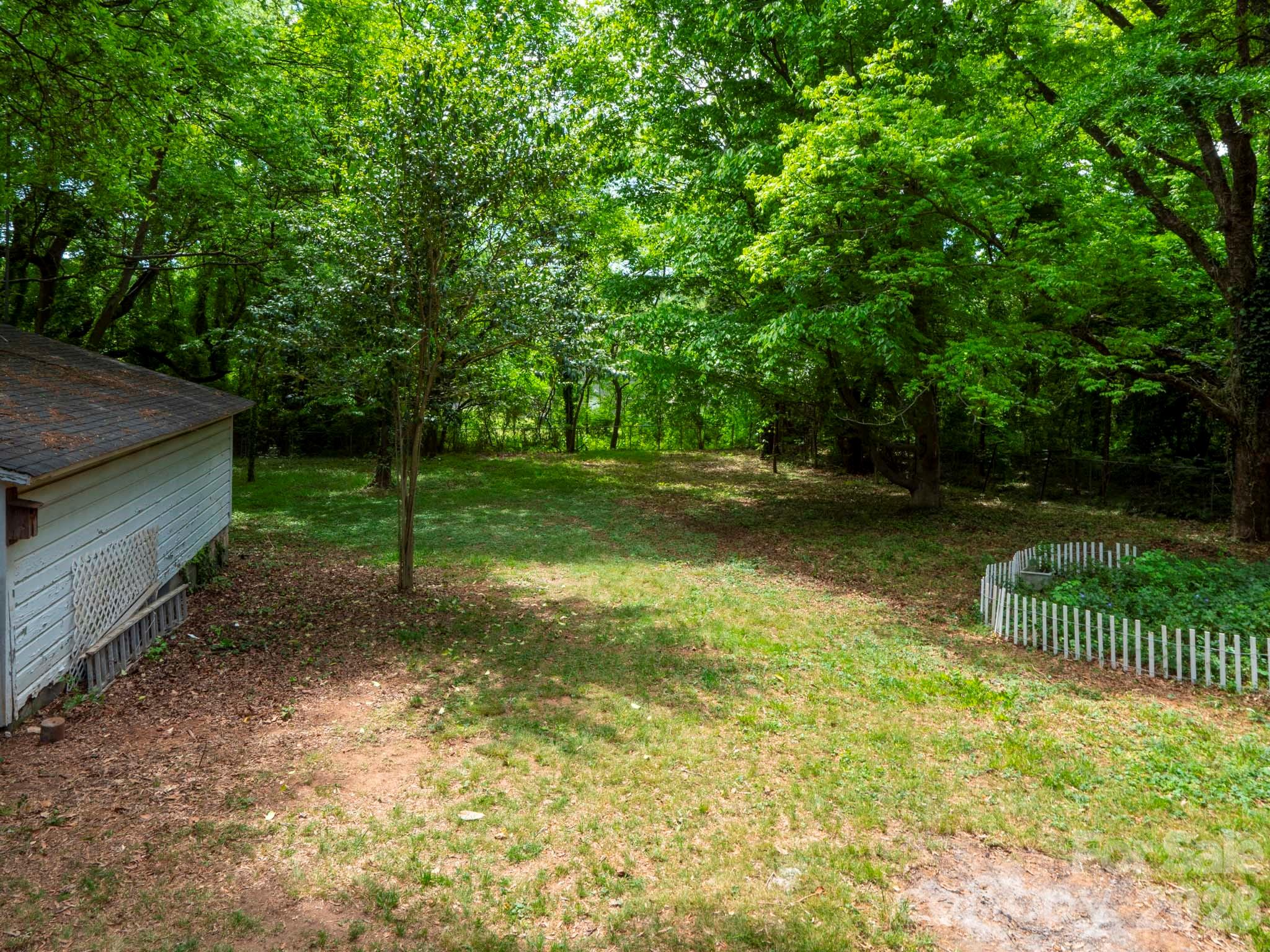 6210 Grove Park Boulevard — Charlotte