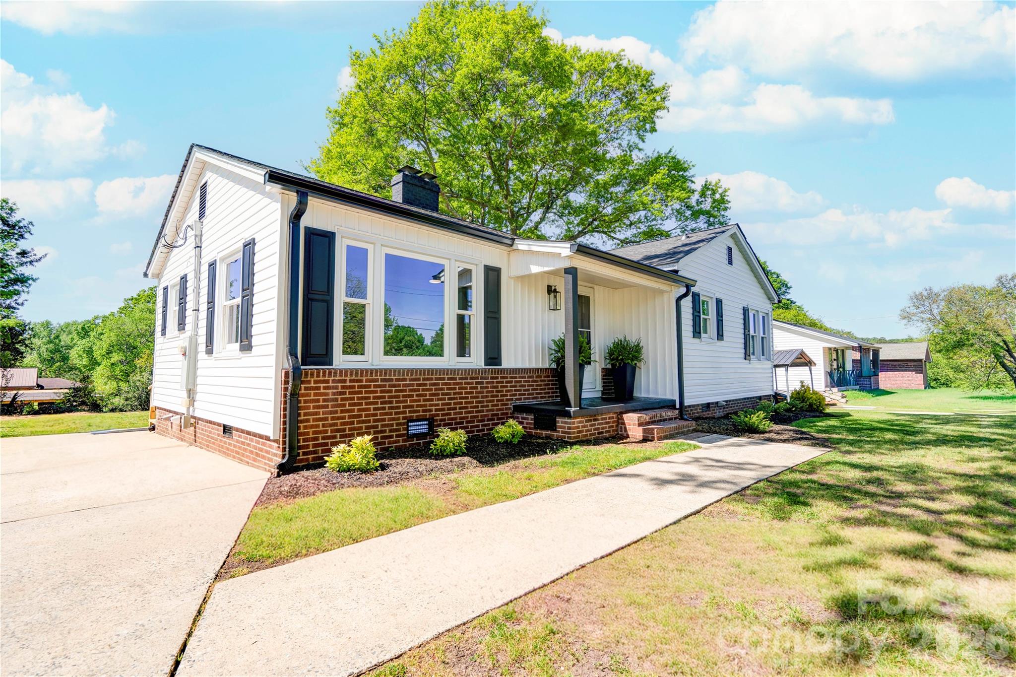 763 Broad Street — Shelby