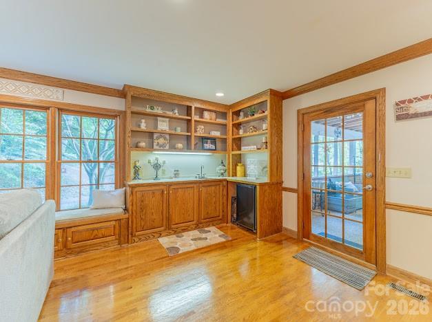 819 Chesterfield Circle SW — Lenoir
