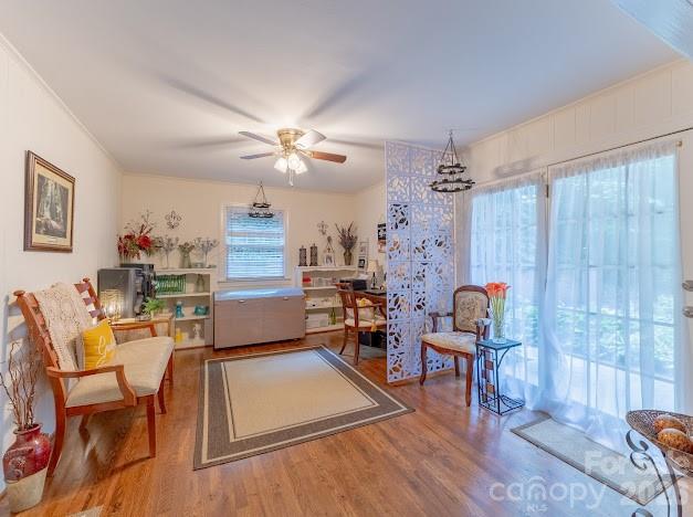 819 Chesterfield Circle SW — Lenoir