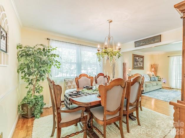 819 Chesterfield Circle SW — Lenoir