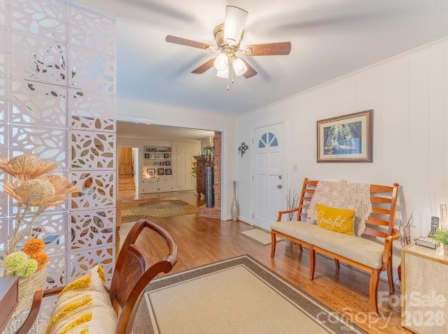 819 Chesterfield Circle SW — Lenoir