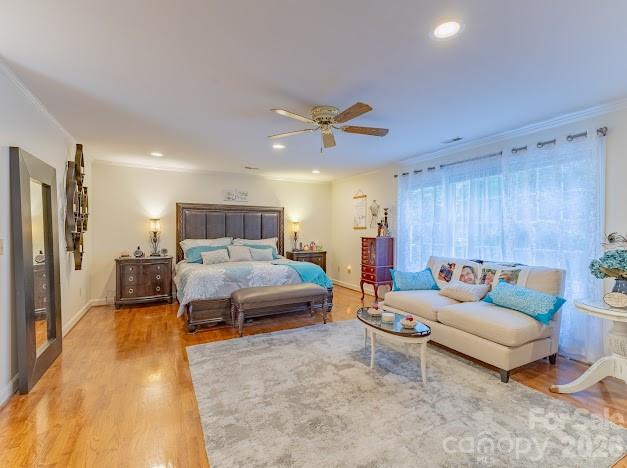 819 Chesterfield Circle SW — Lenoir