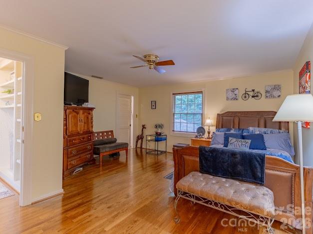 819 Chesterfield Circle SW — Lenoir