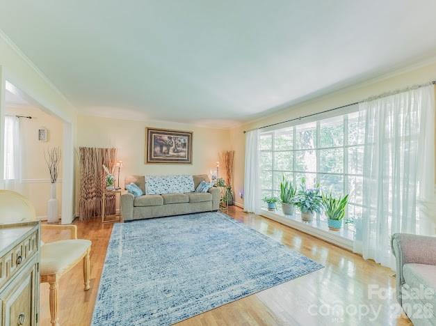819 Chesterfield Circle SW — Lenoir