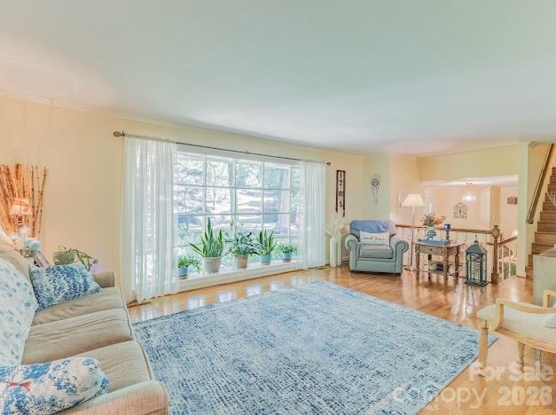 819 Chesterfield Circle SW — Lenoir