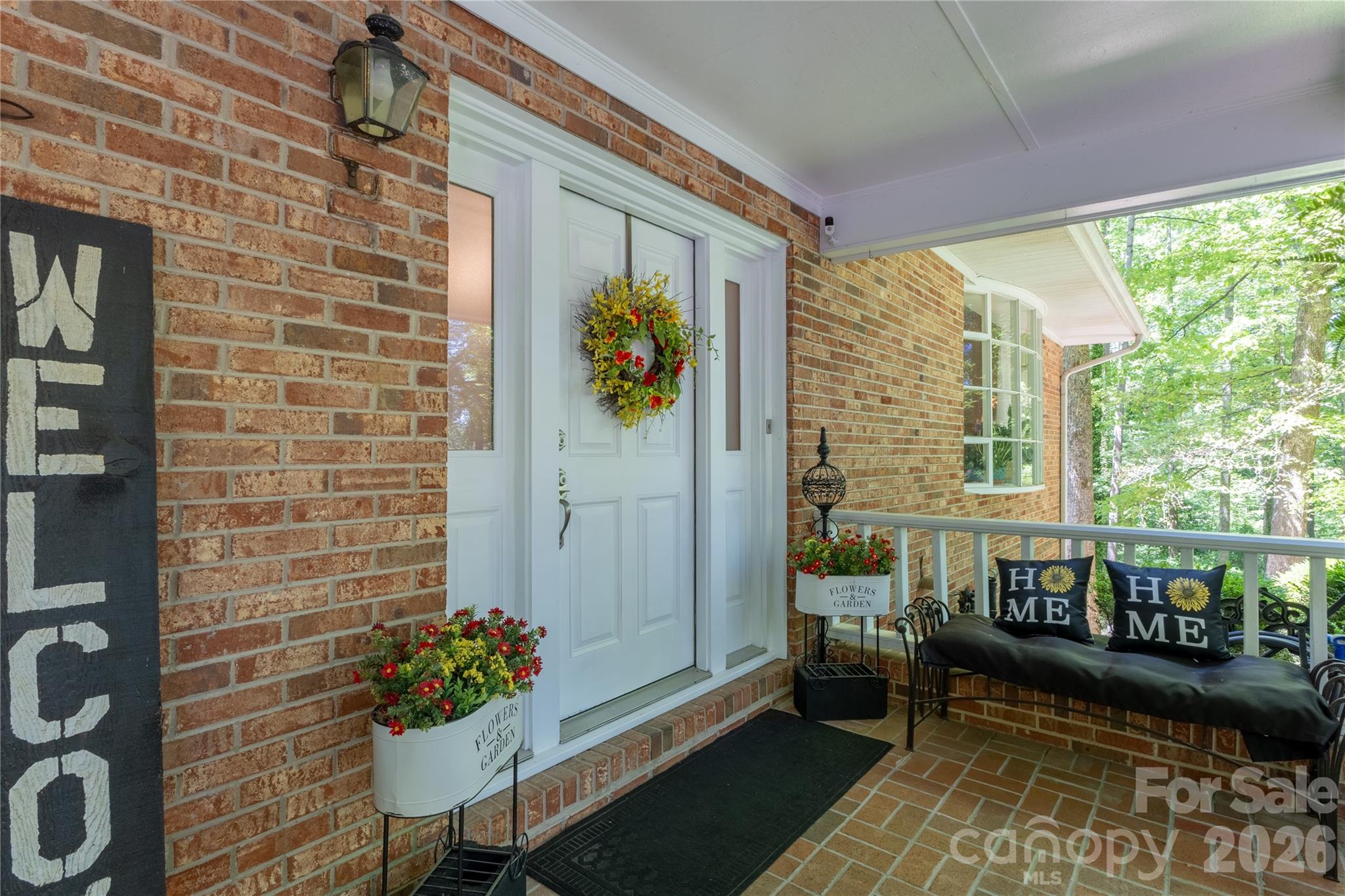 819 Chesterfield Circle SW — Lenoir