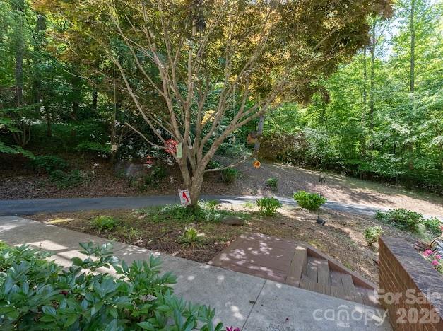 819 Chesterfield Circle SW — Lenoir