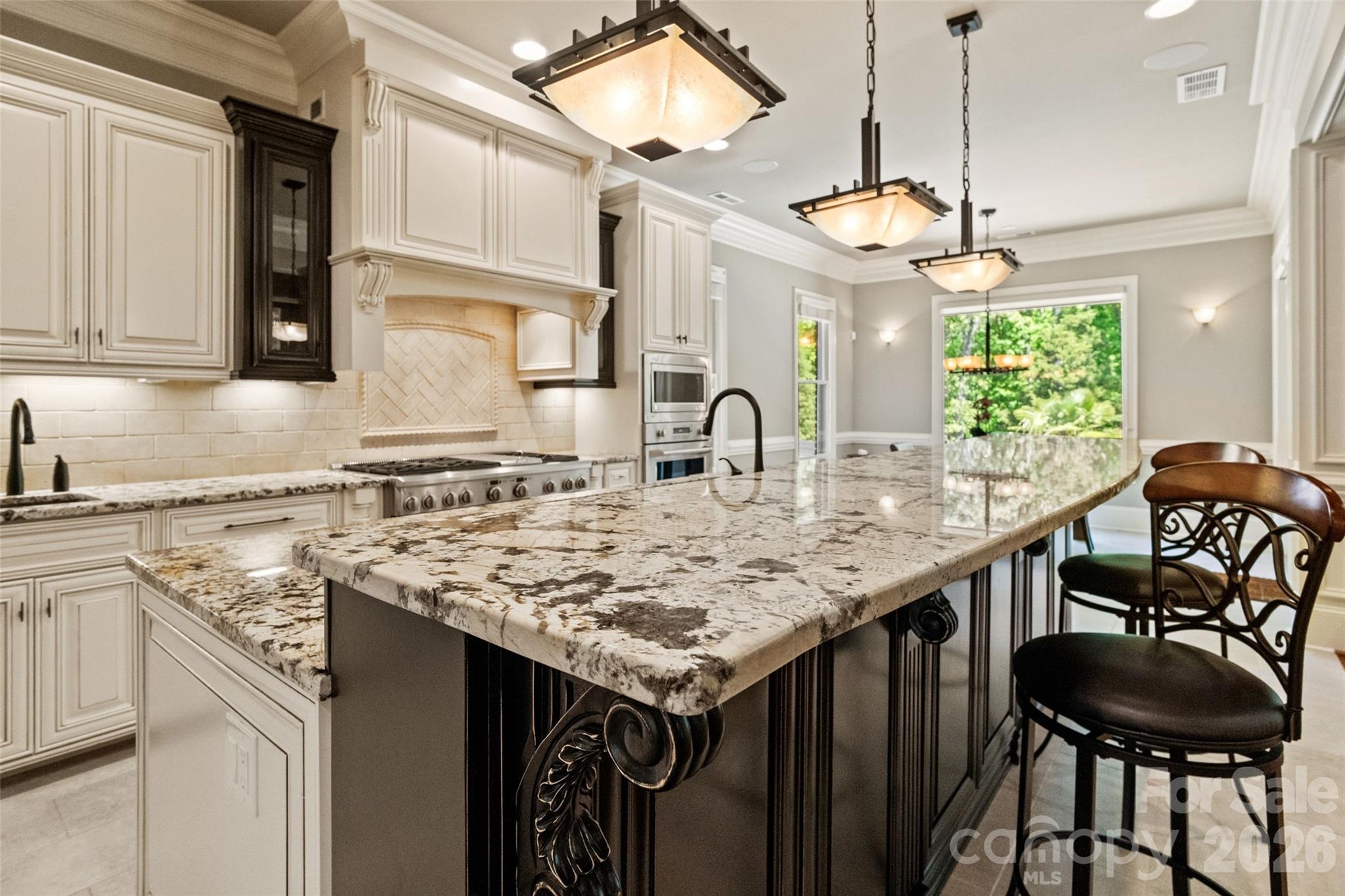 733 Fawns Glen Place — Clover