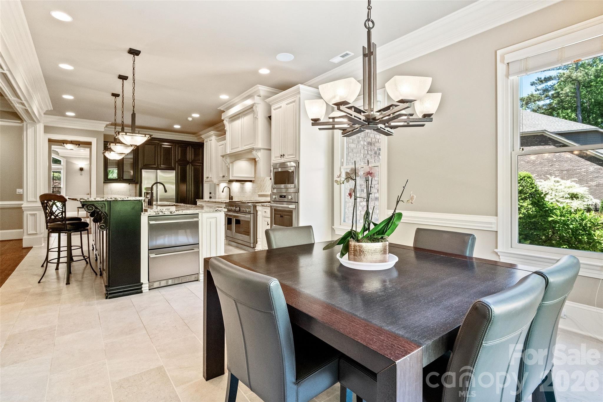 733 Fawns Glen Place — Clover