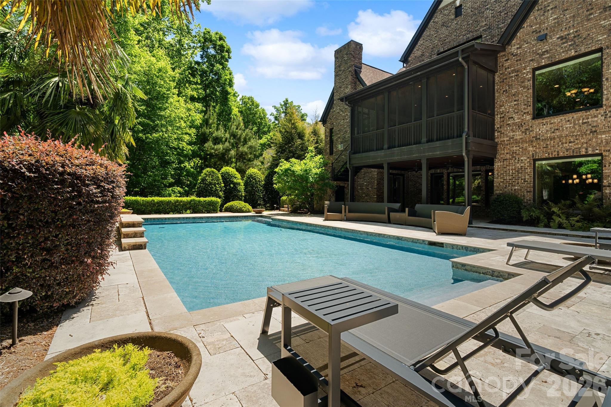 733 Fawns Glen Place — Clover