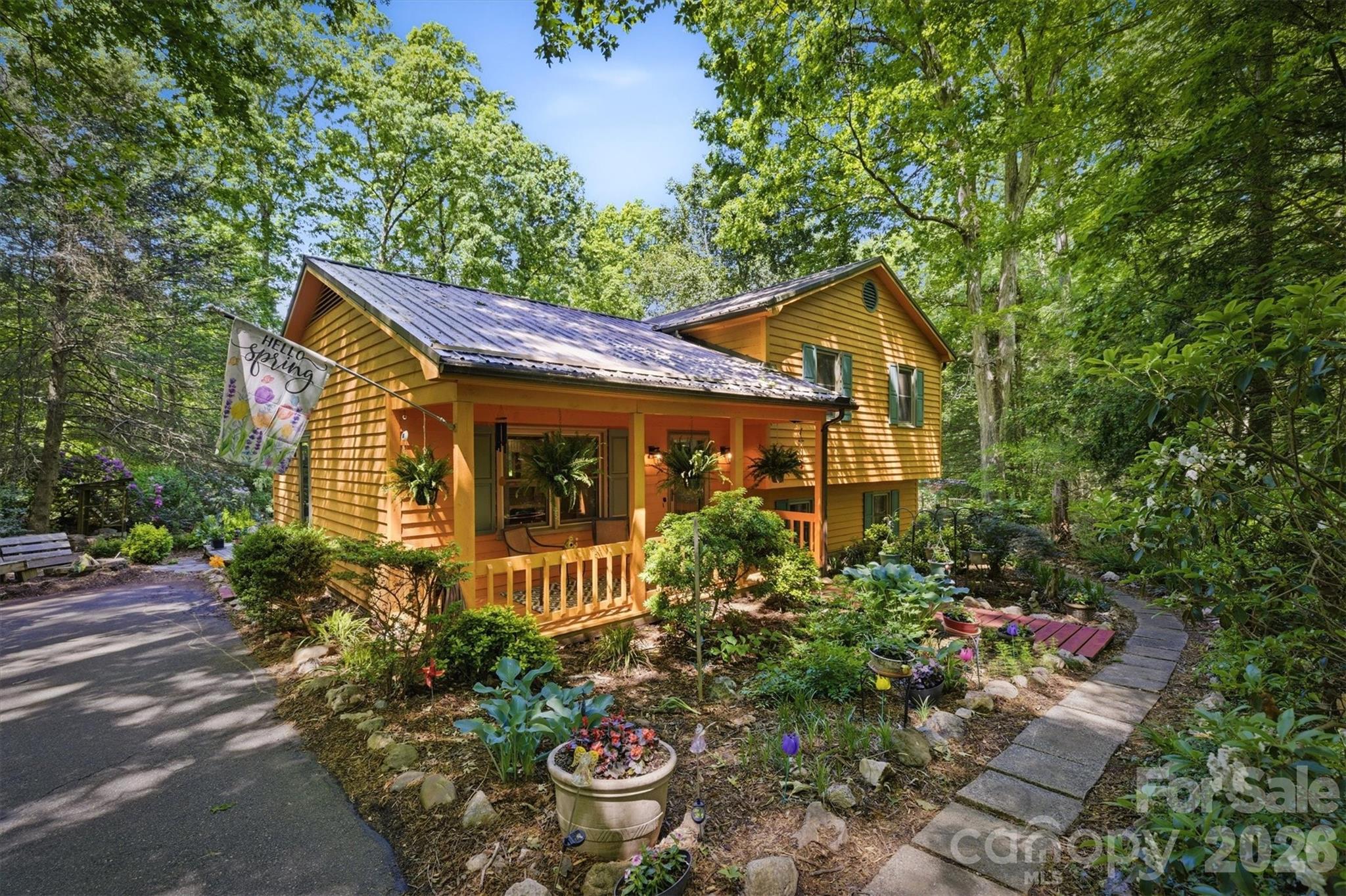 3432 Ridgewood Drive — Morganton