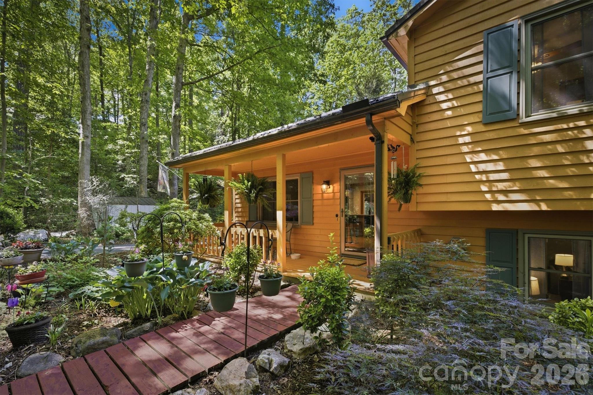 3432 Ridgewood Drive — Morganton