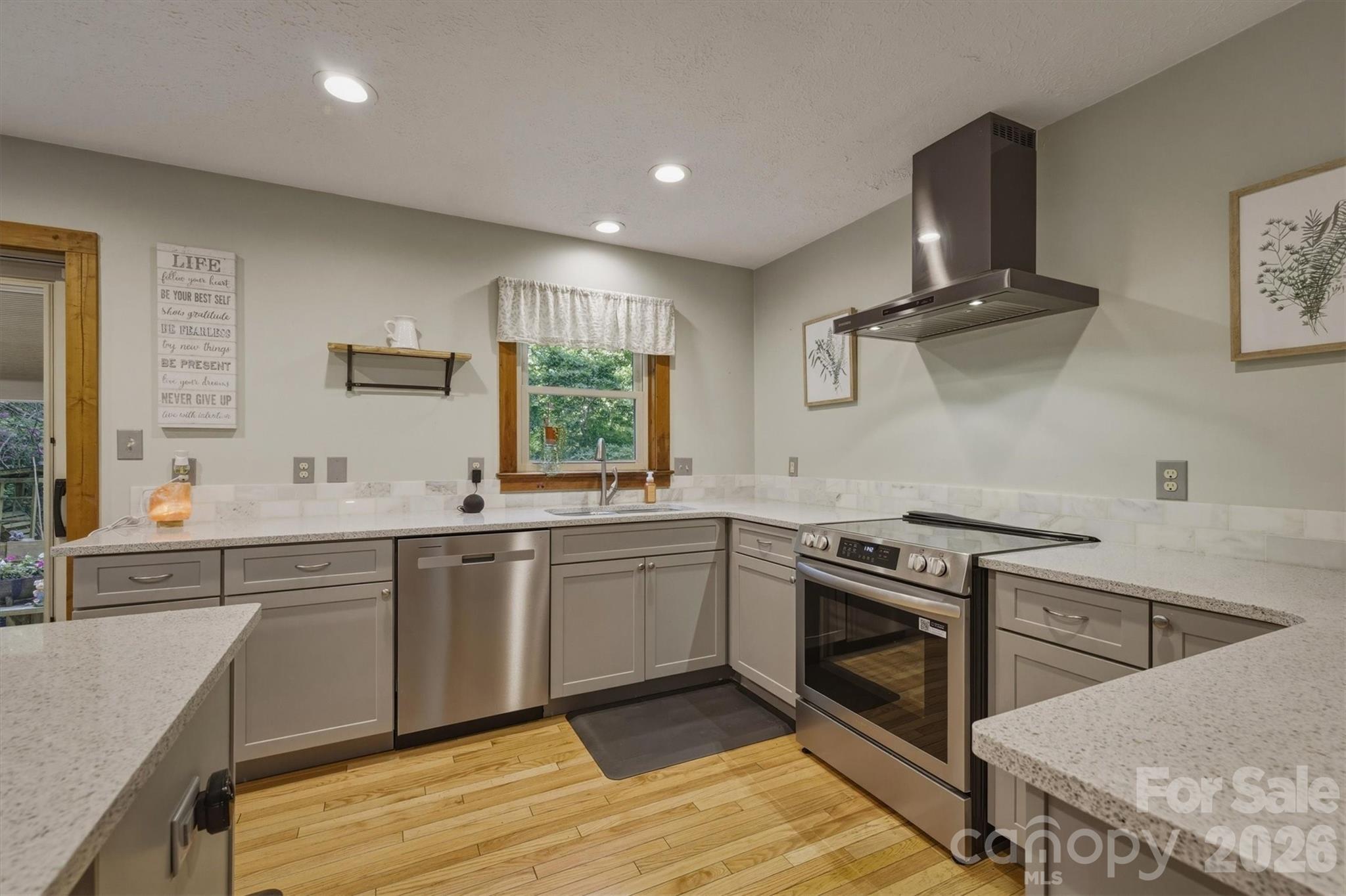 3432 Ridgewood Drive — Morganton