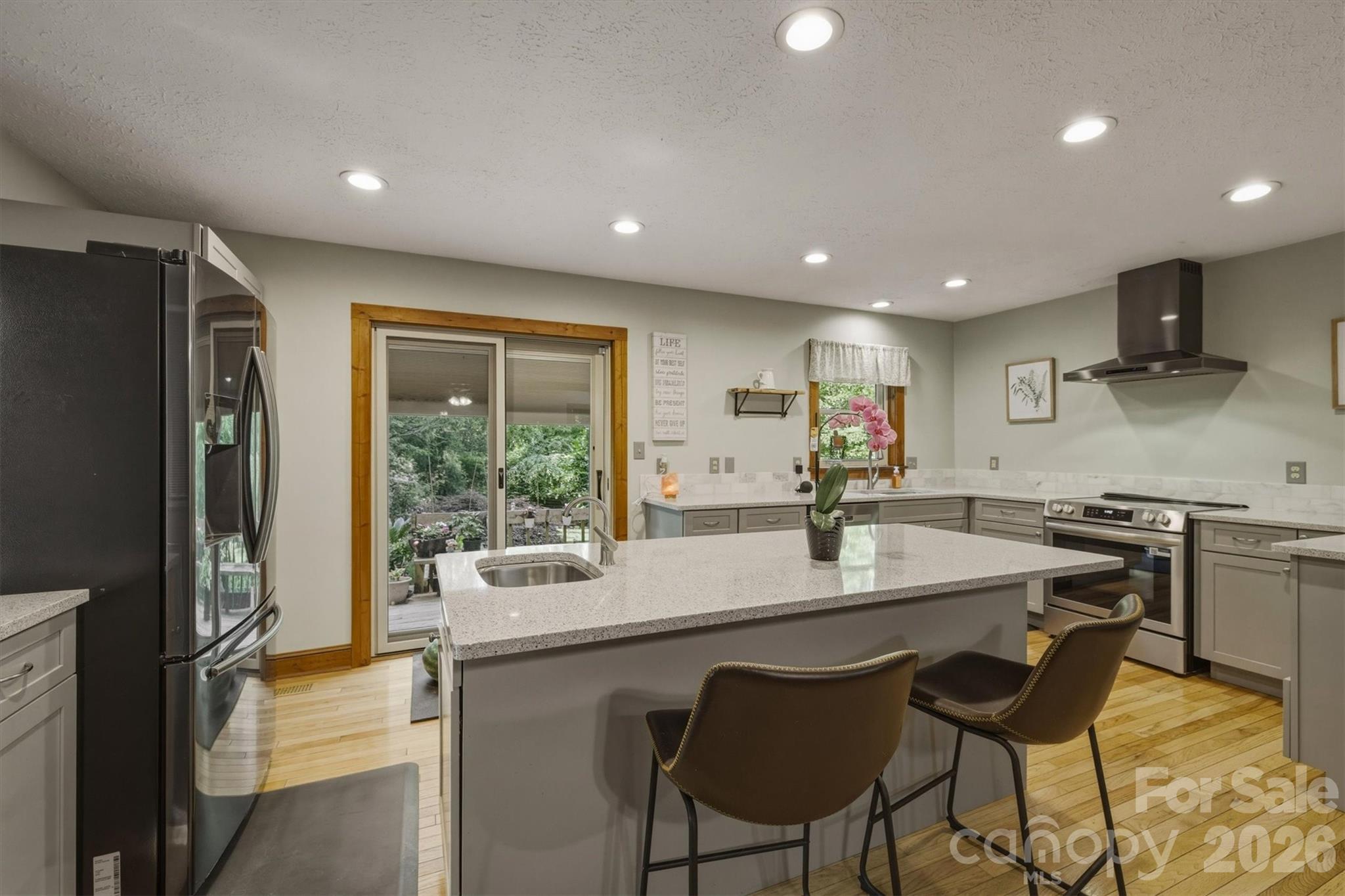 3432 Ridgewood Drive — Morganton