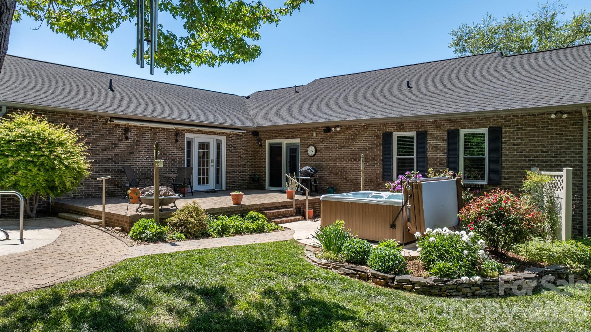 4946 Butner Drive — Hickory